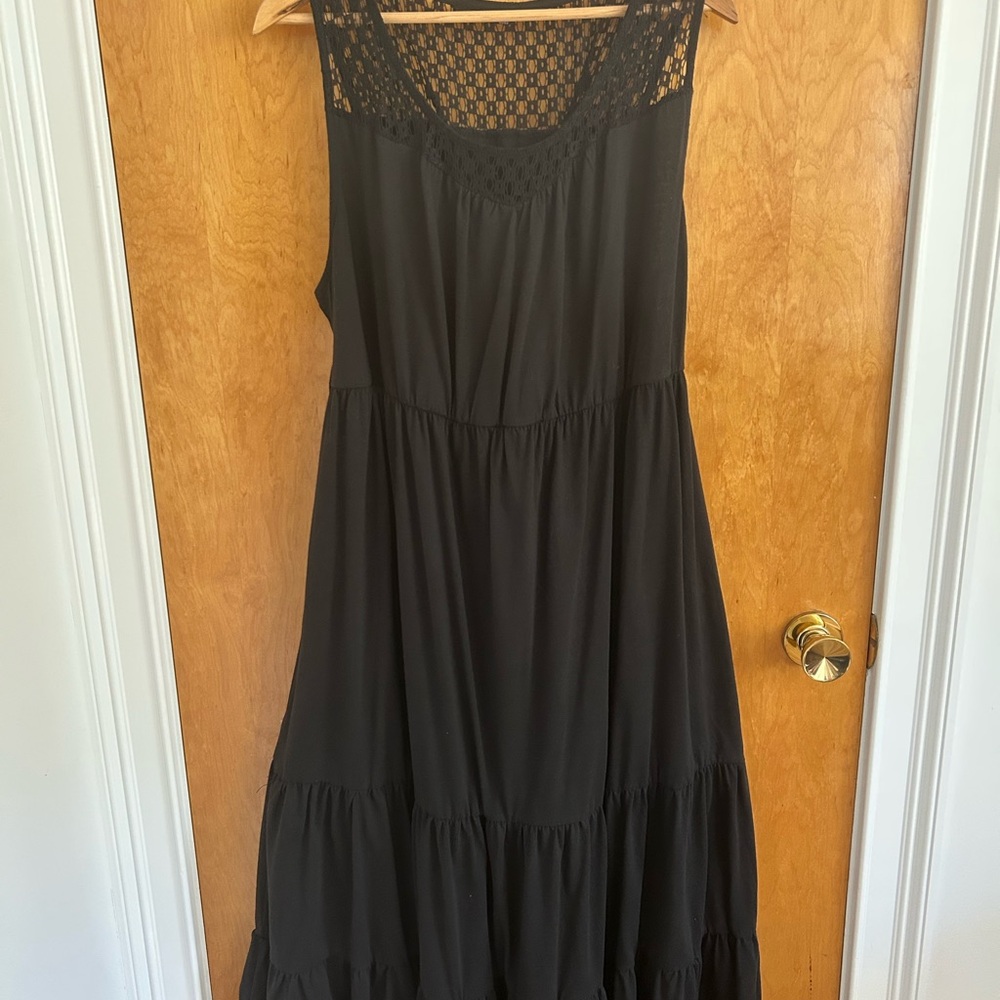BloomChic Black Lace Maxi Dress